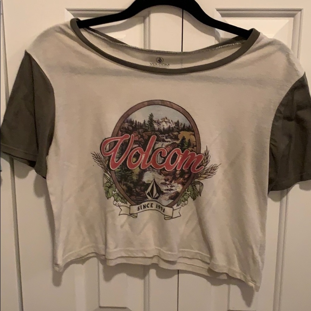 Volcom white crop top.  size Xs
